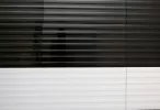 Настенная плитка Living Liner Negro Brillo (потертести на лицевой поверхности) 20x60 - Navarti